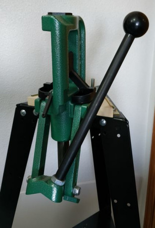 Se vende  prensa de recarga monoestación RCBS Rock Chucker Supreme .
Se entrega con su caja de embalaje 12