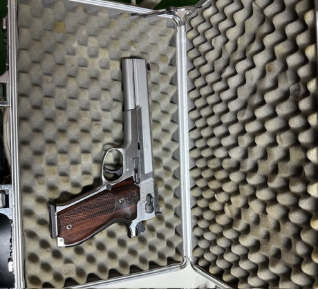 Hola, vendo SMITH & WESSON, de Performance Center,  modelo 952-2 de seis pulgadas, se acompaña de 01