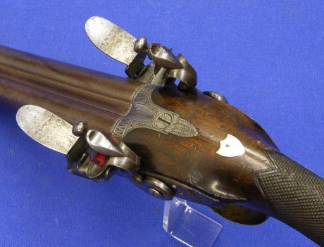 Voy a colocar unas fotos de un arma larga alemana de llave de mecha del siglo XVI. 00