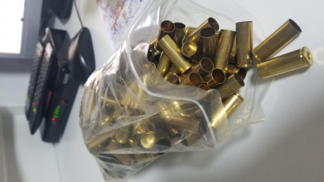 Buenas tardes

Pongo a la venta 200 vainas nuevas a estrenar del 45 LC y 228 puntas de plomo para ese 00