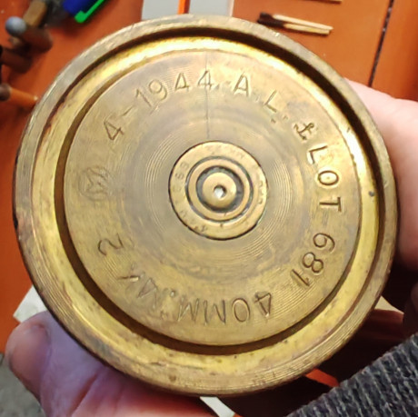 Lo dicho. Vendo casquillo/shell de una munición del calibre 40mm y fabricado y usado en la WWII, Abril 02