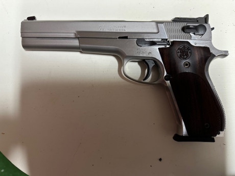 Hola, vendo SMITH & WESSON, de Performance Center,  modelo 952-2 de seis pulgadas, se acompaña de 10