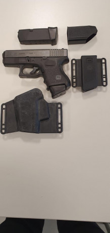 Un buen amigo y compañero se tiene que deshacer de su pistola GLOCK 26 Gen 3. Está como nueva, ya que 01