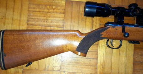 Vendo carabina Sako P54, calibre 22lr, en buen estado general, con marcas de uso, tiene reparada la tabla 01