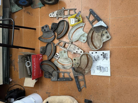 Se vende en lote todos estos recambios para máquinas Kromson 350. Hay muchos nuevos, pero hay bastantes 01
