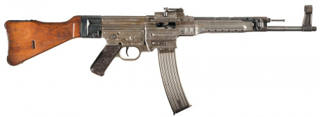 Buenas,

Busco MP40 y/o STG 44. Si alguien tiene alguna a la venta, por favor, que no dude en ponerse 00