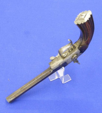 Voy a colocar unas fotos de un arma larga alemana de llave de mecha del siglo XVI. 22