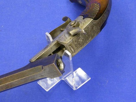 Voy a colocar unas fotos de un arma larga alemana de llave de mecha del siglo XVI. 32