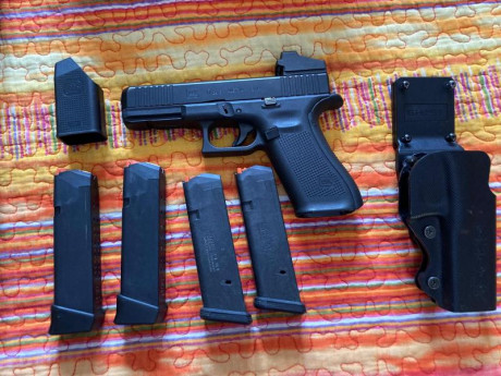 Por cambio de proyecto vendo:

Glock 17 5G calibre 9mm

Punto Rojo Shield SMS 8 MOA DOT (Factura de Armería 02
