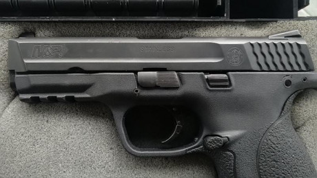 Buenas pongo a la venta está pistola S&W Mp9 calibre 9mm parabelum con pocos disparos dos cargadores 01