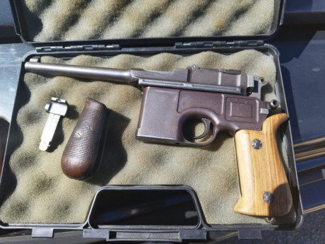 Compañero de club vende Pistola Mauser 7.65/

REBAJADA 1300€.  
Saludos. 01