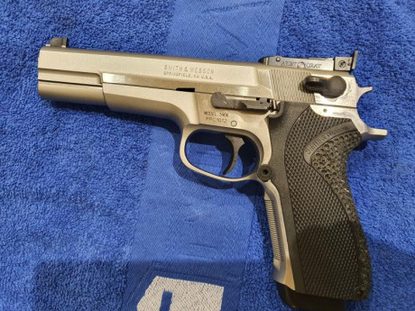 Smith and Wesson PPC de 5" en 9mm
Estado excelente, 4 cargadores, caja original y manuales.

1.500€.

El 01