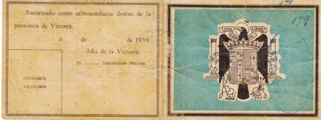  EN RECUERDO Y HOMENAJE A LOS QUE YA NO ESTÁN. 

Si pones en  GOOGLE   PASAPORTES EN LA MEMORIA  da igual 131