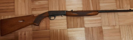 Se vende carabina Browning SA, calibre  22 SHORT ,  no se si funciona correctamente porque no he conseguido 02