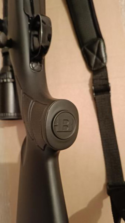 Vendo Remington 700 rifle calibre 7mm rem. Mag. Equipado con culata bergara sintética negra monturas apel 22