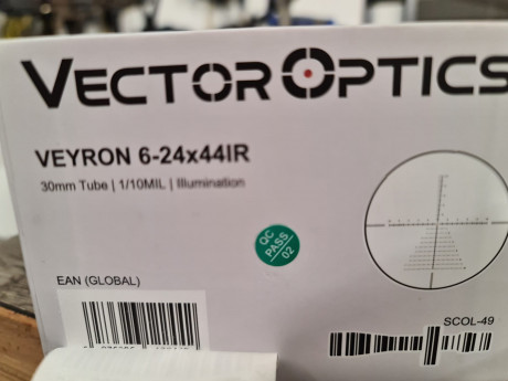Vendo visor VECTOR OPTICS VEYRON 6-24x44 IR , recibido ayer y pedido por error, 
 Va con sus anillas, 00
