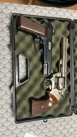 Se vende Pistola BROWNING 9 mm 350 €

https://it.wikipedia.org/wiki/Browning_HP 01