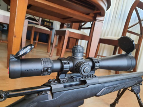 El Tikka T3 tactical es un rifle de precisión ligero, pero con cañón pesado. Calibre 308 WIN. Muy práctico 02