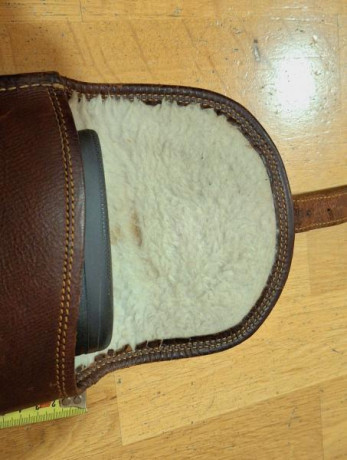 VENDIDA

Hola, vendo funda de piel para arma larga, la tengo para una Beretta superpuesta calibre 20, 11