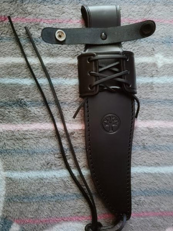 Vendo cuchillo Böker Bowie 121547.
Está totalmente nuevo.
Viene en su caja original.
Especificaciones 01
