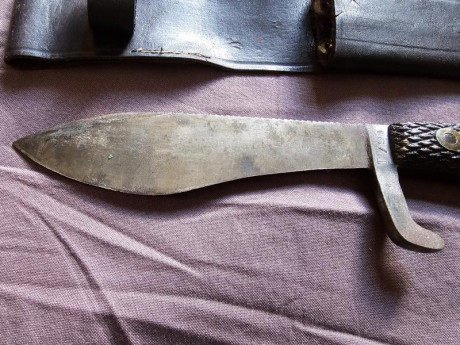   Cuchillo  Montañero.Tambien llamado Viriato. Fabricado en la Fabrica Nacional de Toledo FNT. Dotación 11