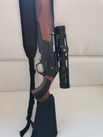 Esta a estrenar prácticamente, solo tiene 2 disparos para poner el visor a tiro, sin visor, 1400eur y 00