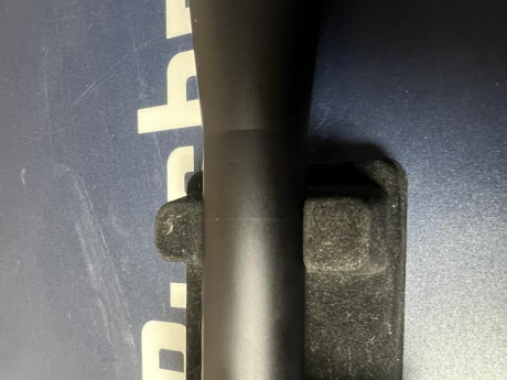 Leupold Competition 45x45

Muy poco uso. En perfecto estado 
Una pequeña marca de anilla 

Está en Madrid 00