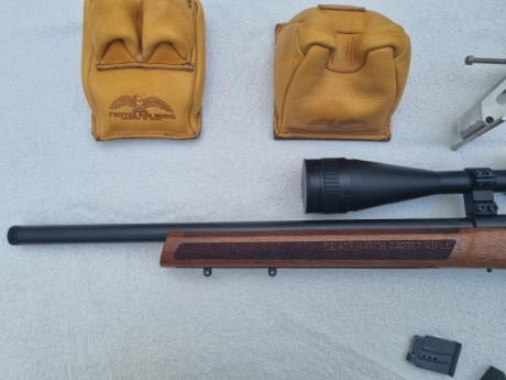 Vendo carabina CZ 457 VARMINT MTR del 22 lr con unos 500 disparos (de reestreno) con dos cargadores uno 21