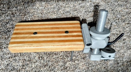 Vendo esta seta prácticamente a estrenar fabricada por Unique y válida para otras marcas.
Pido 150€. 01