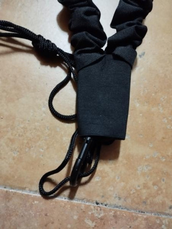 CORREA DE UN PUNTO TACTICA PARA ESCOPETA O FUSIL, NUEVO SIN ESTRENAR
Precio 20 € 01