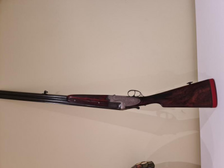 Se vende escopeta superpuesta Ugartechea 
-modelo 153
-calibre 12/70
-cañones de 72 cm
- 7 y 9 décimas 02