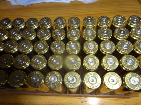 Vendo 223 vainas Winchester del calibre .357, 1 tiro, pulidas en tumbler humedo con pines de acero y envasadas 01
