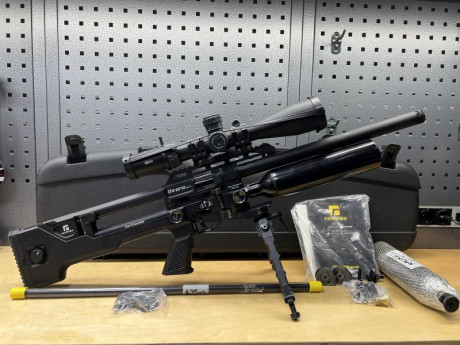  PCP THRONE G2 - REXIMEX THRONE GEN 2 
Calibre 5.5mm (.22)
2 cargadores 5,5mm
1 cargador mono tiro 5,5mm

Accesorios, 00