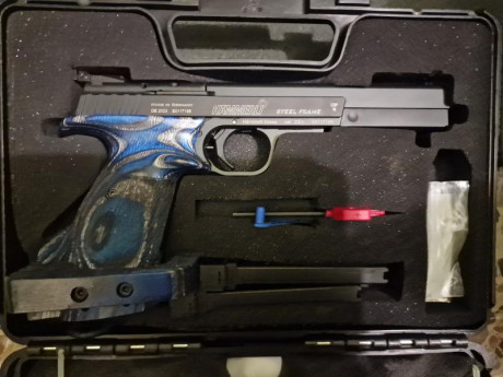 Buenas!! 
Se vende hammerli x-esse sport por falta de tiempo no puedo ir al club. Cacha talla S, diestro.
Comprada 00