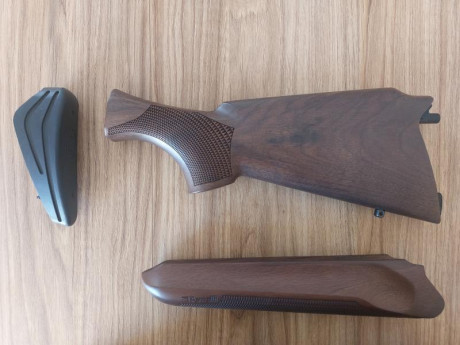 Se vende culata y guardamanos en madera de Benelli Argo E.

También se incluye cantonera de goma.


Muy 01