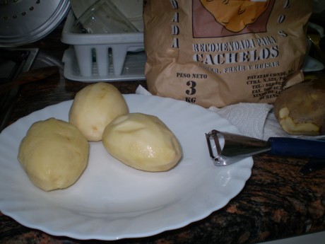 Queridos amigos: ante las expectación :8 causada por el desayuno que me he pegado esta mañana, el cual 130