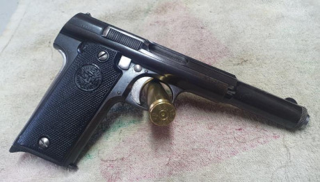 Lo dicho; se vende una Esperanza y Unceta de 1925, militar y en muy buen estado. Se vende con un cargador. 02