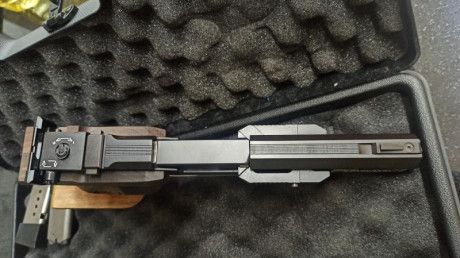 Buenas vendo Benelli WC90 CAL 32 estado impecable ,el arma tiene 2 años ,cacha L impoluta,el arma se encuentra 02