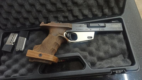Buenas vendo Benelli WC90 CAL 32 estado impecable ,el arma tiene 2 años ,cacha L impoluta,el arma se encuentra 01