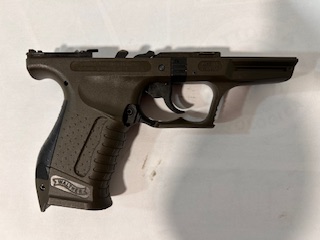 Pues lo dicho se pone a la venta este arma en excelente estado, es de una compañera del club de tiro que 02