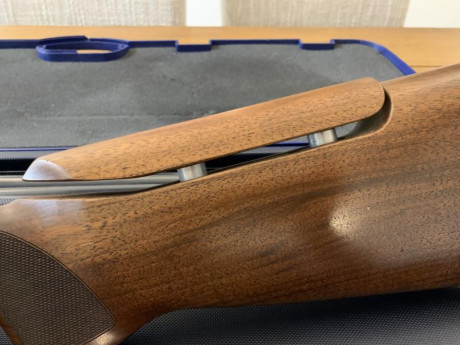 BERETTA 686 E TRAP
Cañon 76cm.
Culata ajustable.
Chokes fijos, de 2 y 1 estrella.

Precio: 1.500€.
No 02