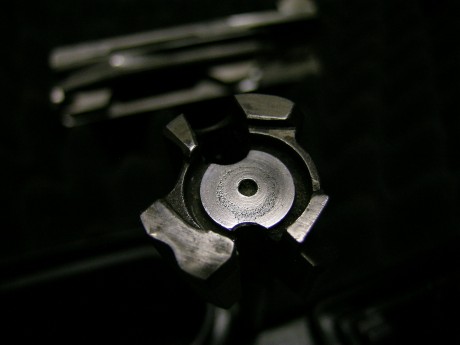 Señor@s:

Desde hace unos meses que quisiera comprar un SVD ruso calibre 7,62 mm x 54R como el que aparece 30