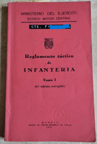 Vendo los siguientes libros, pertenecientes a un Comandante del ET. Algunos están firmados por el comandante, 02