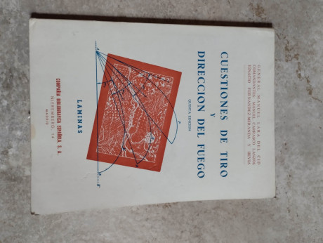 Vendo los siguientes libros, pertenecientes a un Comandante del ET. Algunos están firmados por el comandante, 12