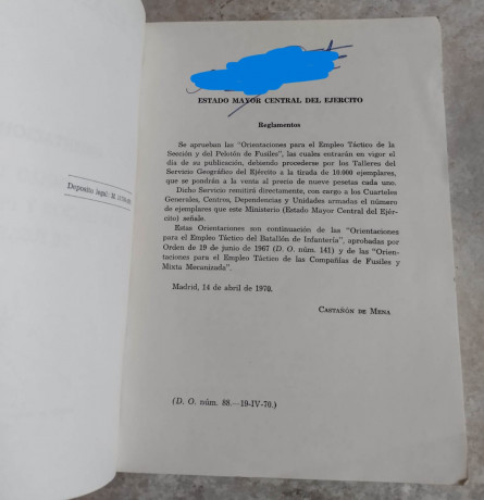 Vendo los siguientes libros, pertenecientes a un Comandante del ET. Algunos están firmados por el comandante, 20