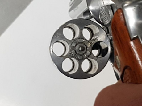Vendo SMITH WESSON del calibre 44 MAG de 6 pulgadas y de acero inoxidable en perfectisimo estado por 900€ 10