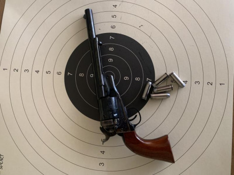 Un compañero vende revolver Uberti 1871 Richards, calibre 45 long colt, guiado en F.Es muy nuevo en excelente 11