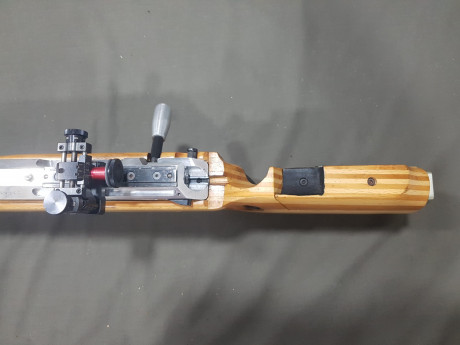 Vendo Unique T3000 rifle modular (cañones intercambiables) en cal 6,5x55se por falta de uso por 1500€.
Saludos. 02