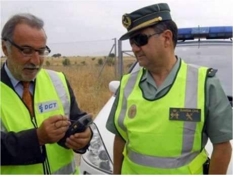 CARTA DE UN GUARDIA CIVIL
A PERE NAVARRO,DIRECTOR GENERAL DE TRÁFICO
Leo en el día de hoy sus nuevas declaraciones 01