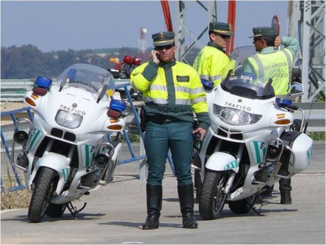 CARTA DE UN GUARDIA CIVIL
A PERE NAVARRO,DIRECTOR GENERAL DE TRÁFICO
Leo en el día de hoy sus nuevas declaraciones 10